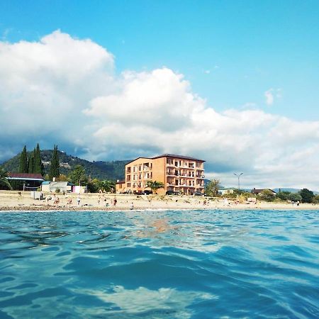 Leon Hotel New Athos Eksteriør billede