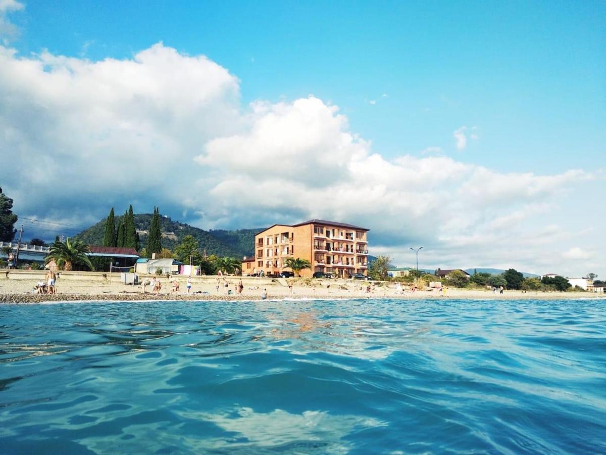 Leon Hotel New Athos Eksteriør billede