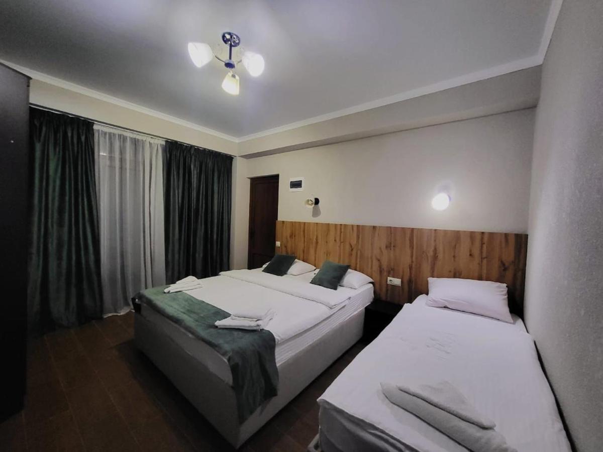 Leon Hotel New Athos Eksteriør billede