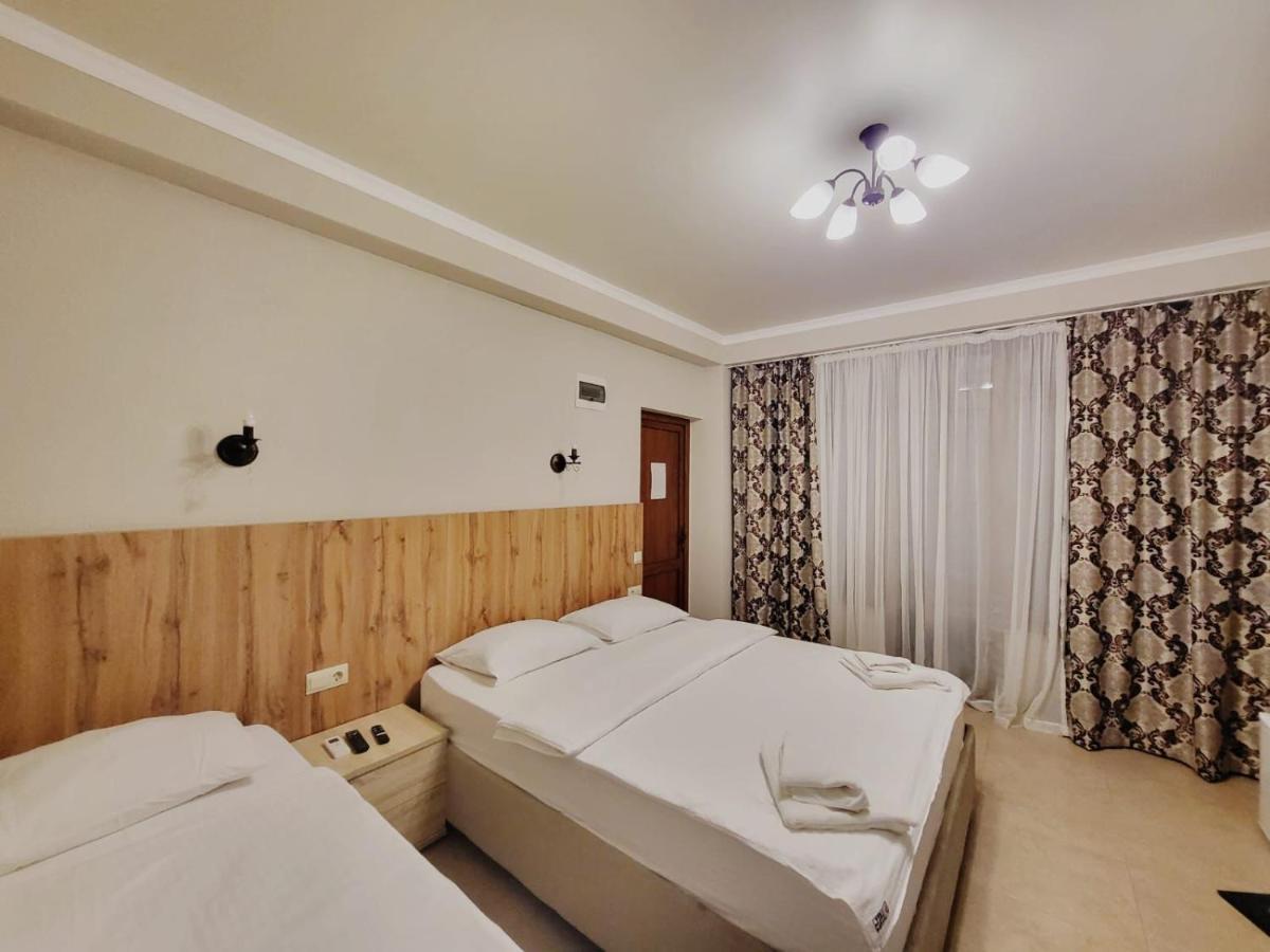 Leon Hotel New Athos Eksteriør billede